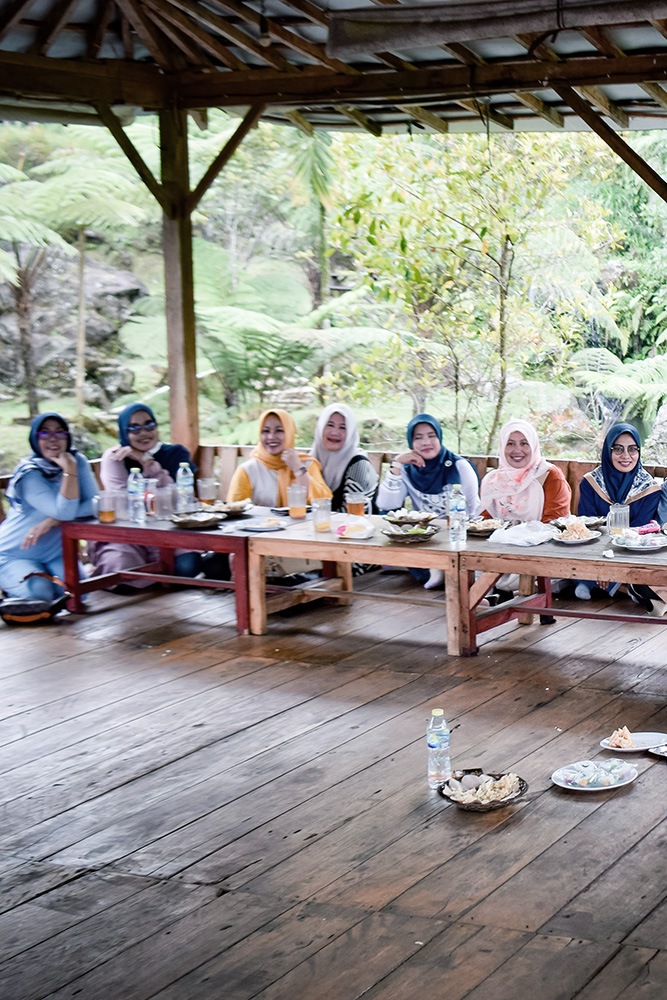 sewa gazebo untuk gathering, atau arisan di gurau, nyaman dan hemat